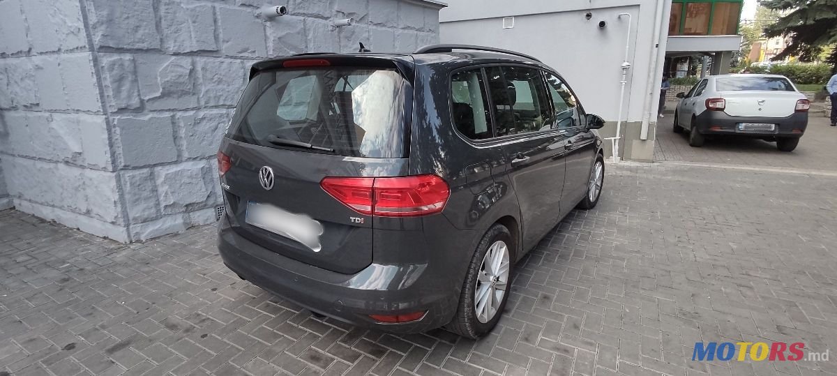 2015' Volkswagen Touran photo #6