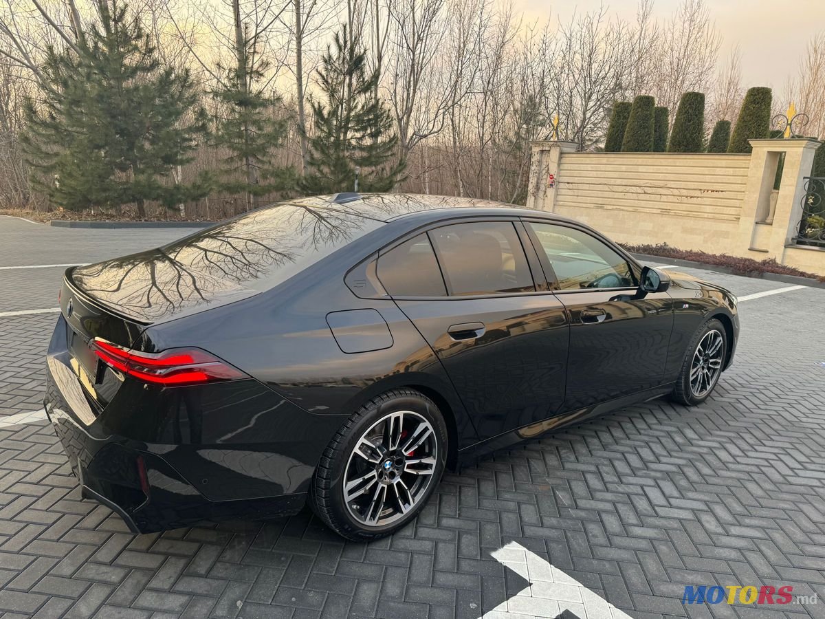 2024' BMW 5 Series photo #6