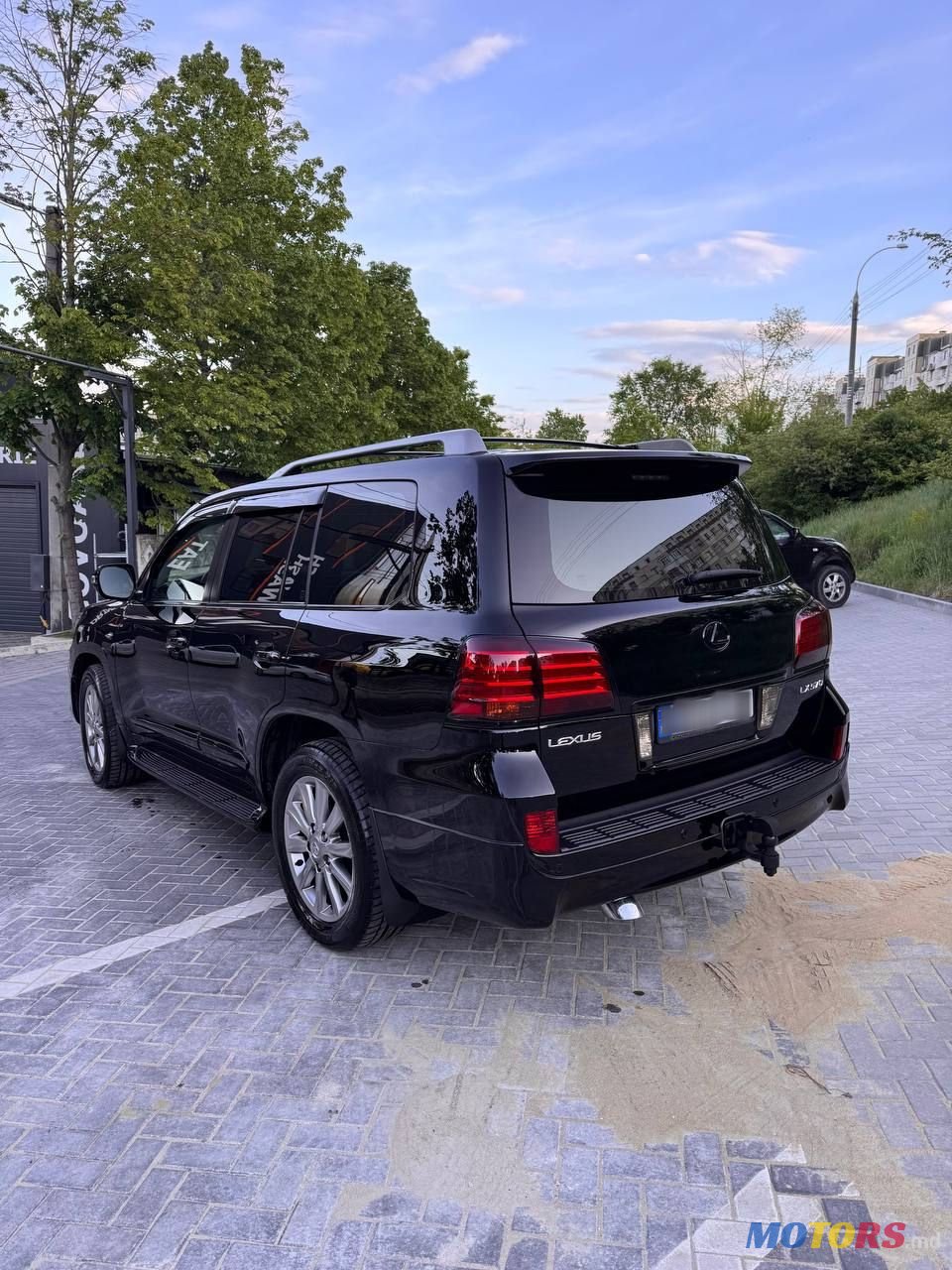 2010' Lexus Lx Series photo #4