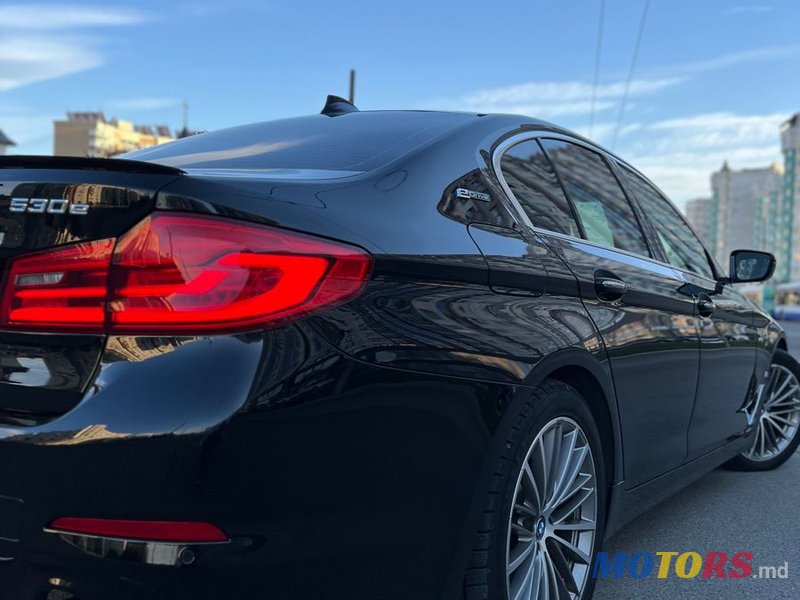 2018' BMW 5 Series photo #6