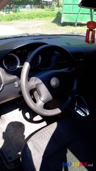 2005' Volkswagen Jetta photo #1