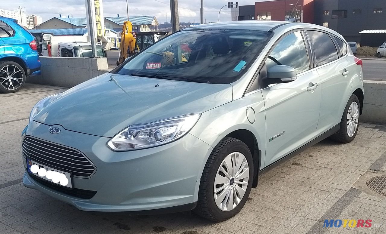 2013' Ford Focus photo #2