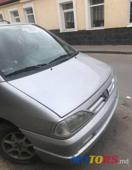 2001' Peugeot 806 photo #1