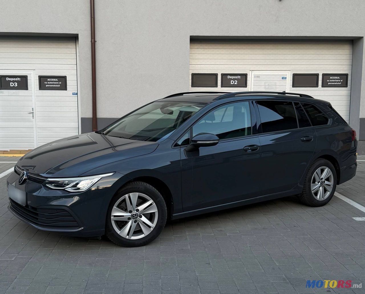 2020' Volkswagen Golf photo #2