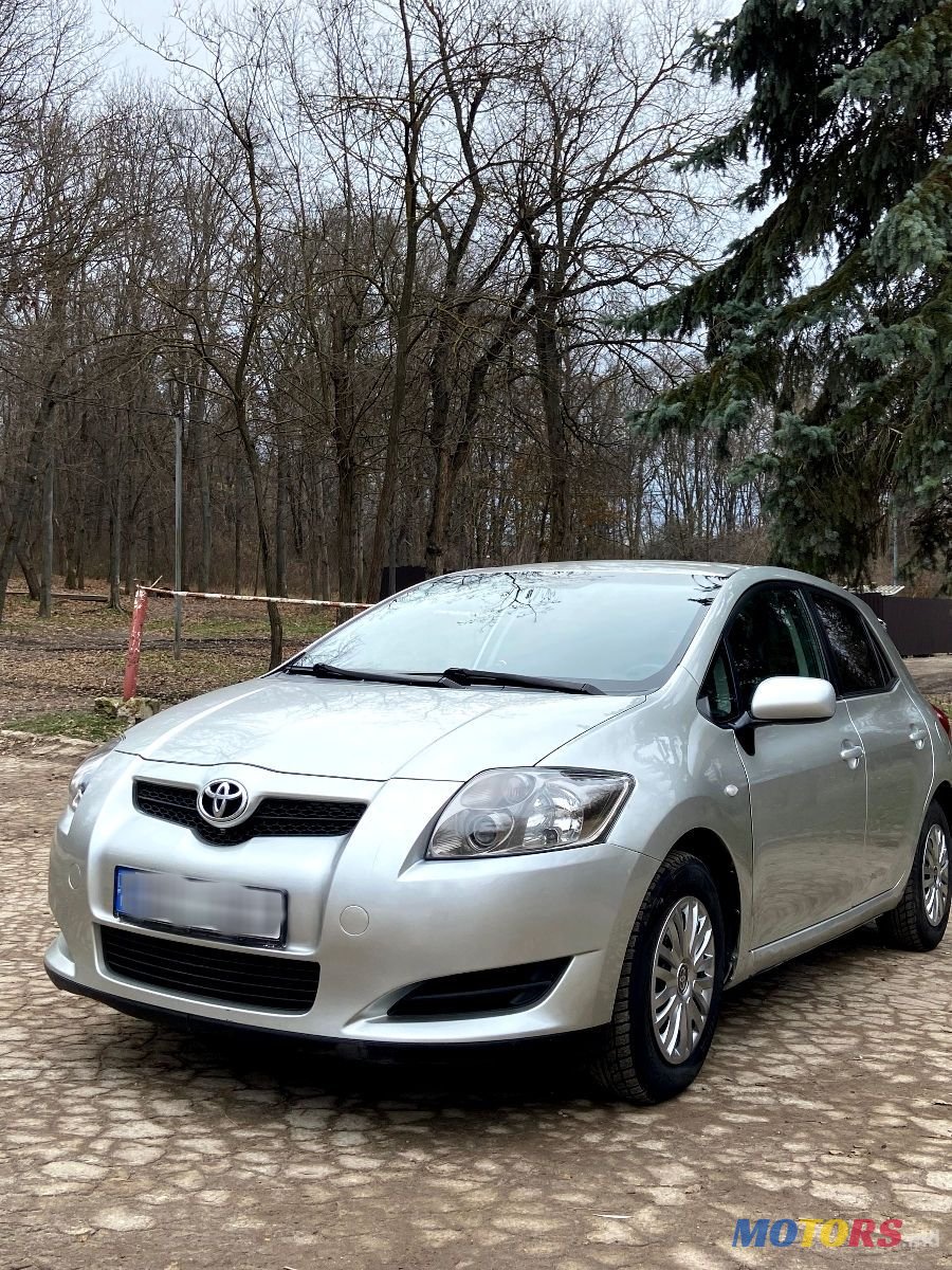2008' Toyota Auris photo #3