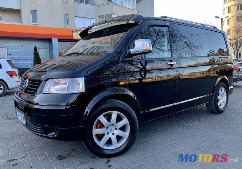2004' Volkswagen Transporter photo #1
