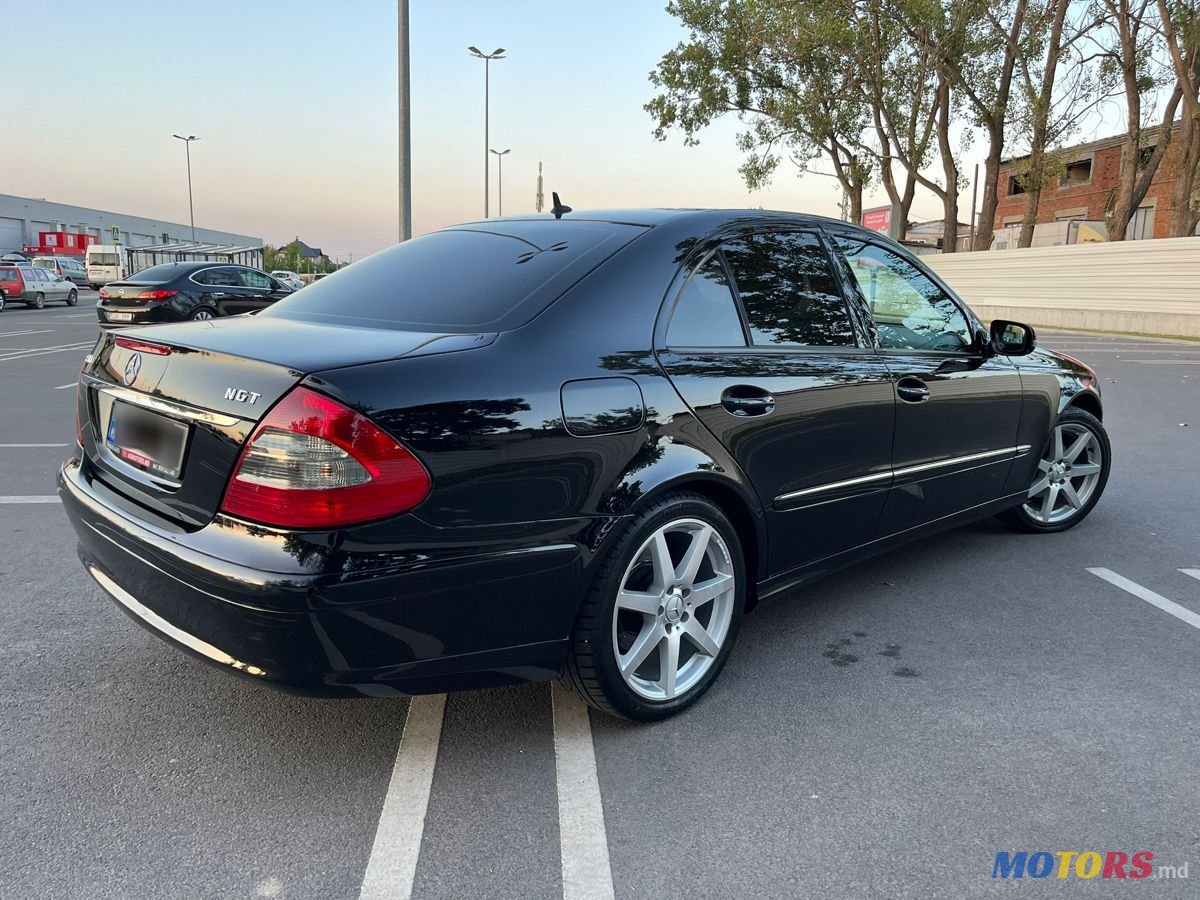 2009' Mercedes-Benz E Класс photo #5