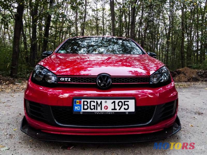 2010' Volkswagen Golf photo #2