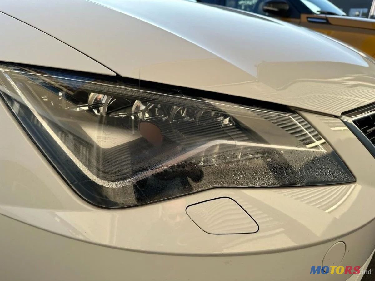 2019' SEAT Leon photo #2