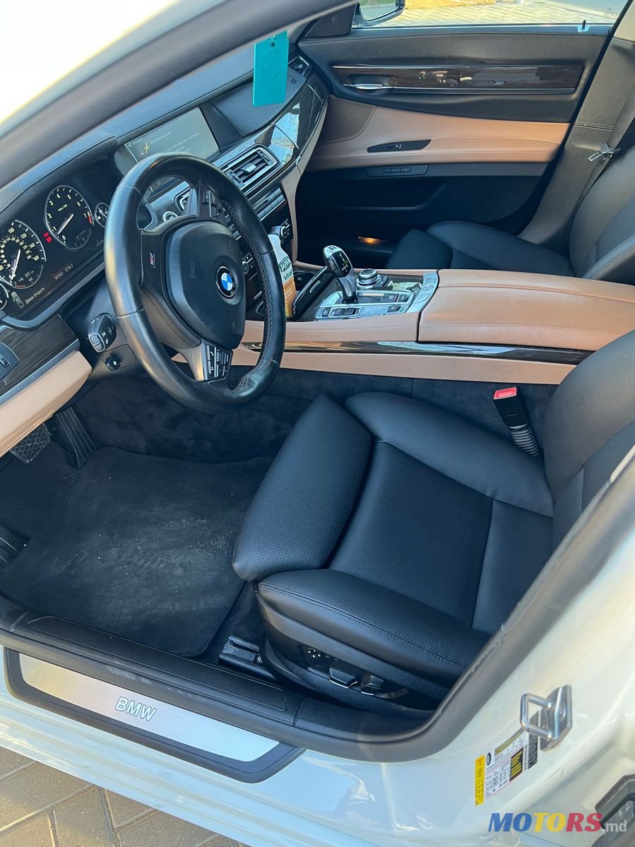 2010' BMW 7 Series photo #6