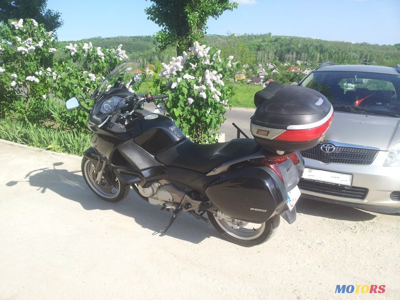 2006' Honda Deauville 700 photo #6