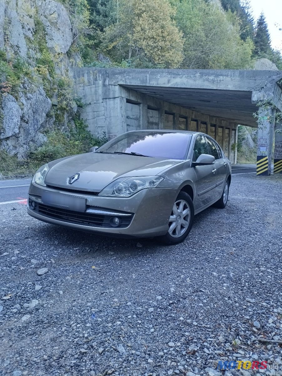 2010' Renault Laguna photo #3