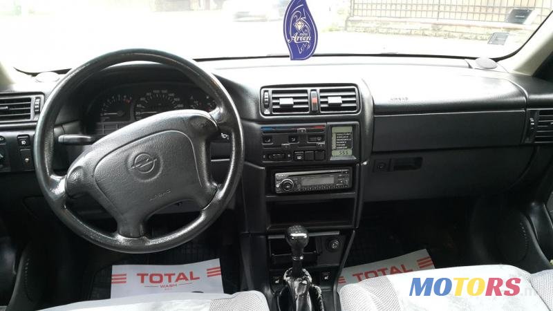 1994' Opel Vectra photo #5