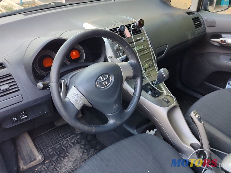 2007' Toyota Auris photo #4