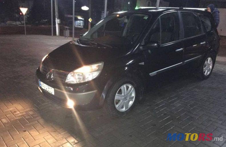 2006' Renault Grand Scenic photo #1