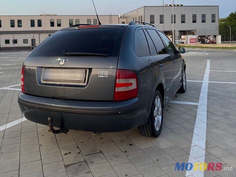 2006' Skoda Fabia photo #3