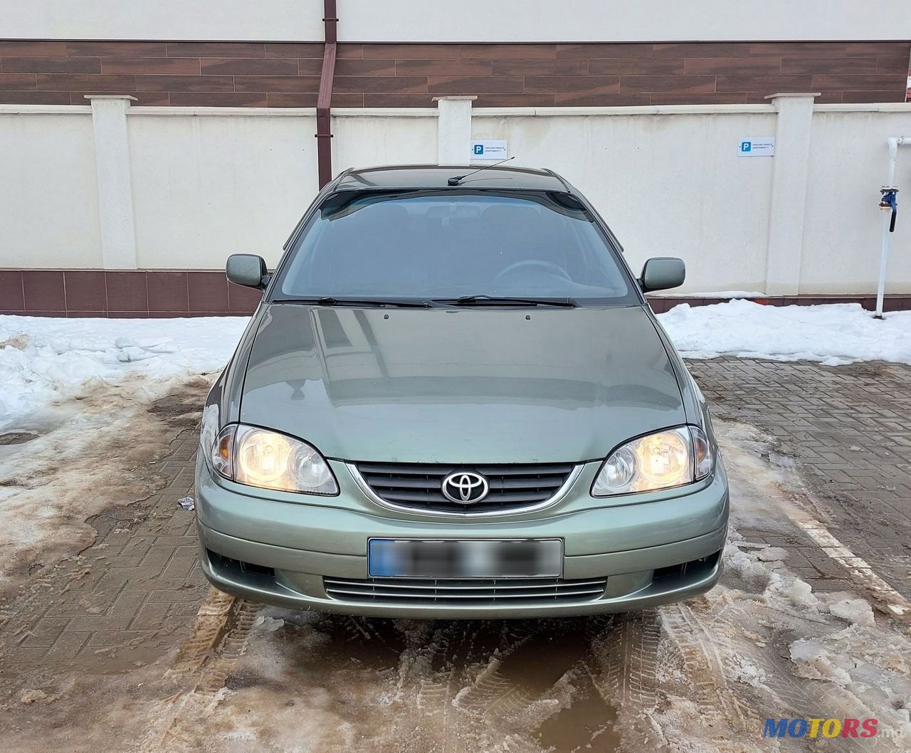 2003' Toyota Avensis photo #3
