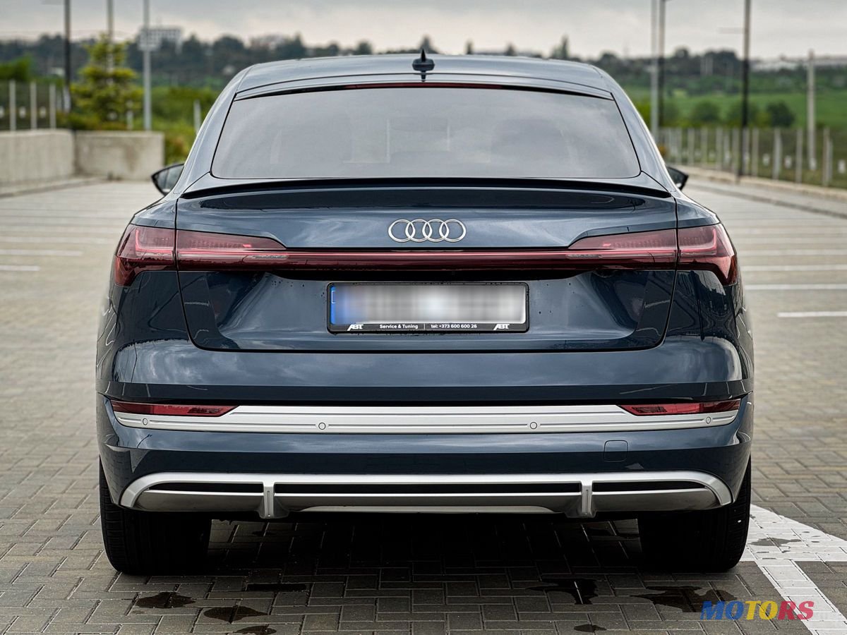 2020' Audi e-tron Sportback photo #2
