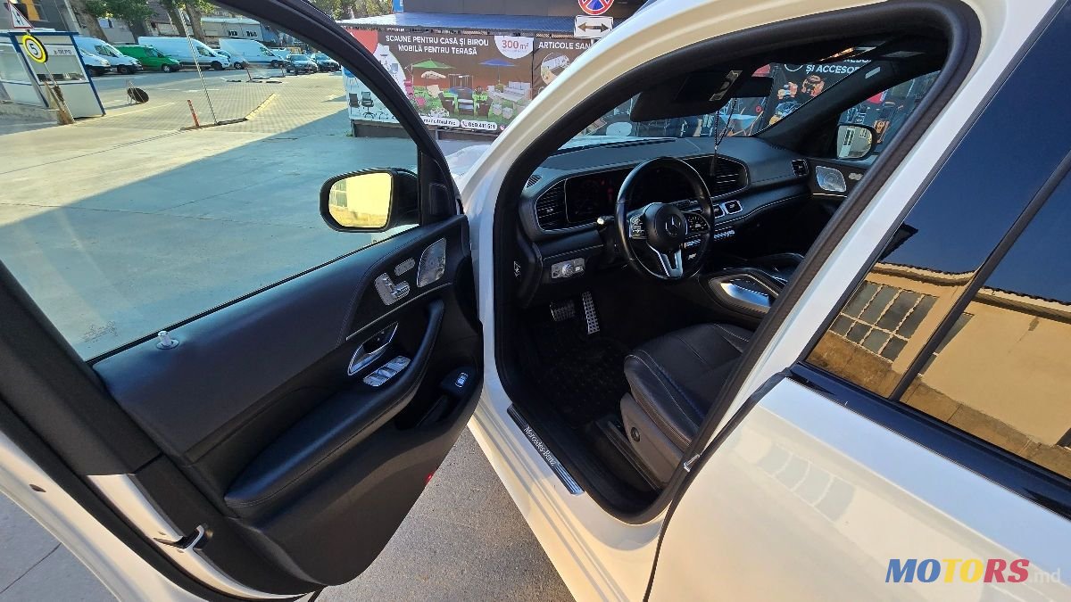 2020' Mercedes-Benz Gls-Class photo #4