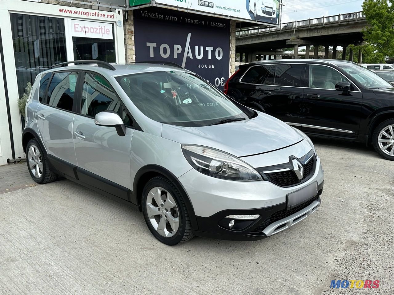 2013' Renault Scenic photo #1