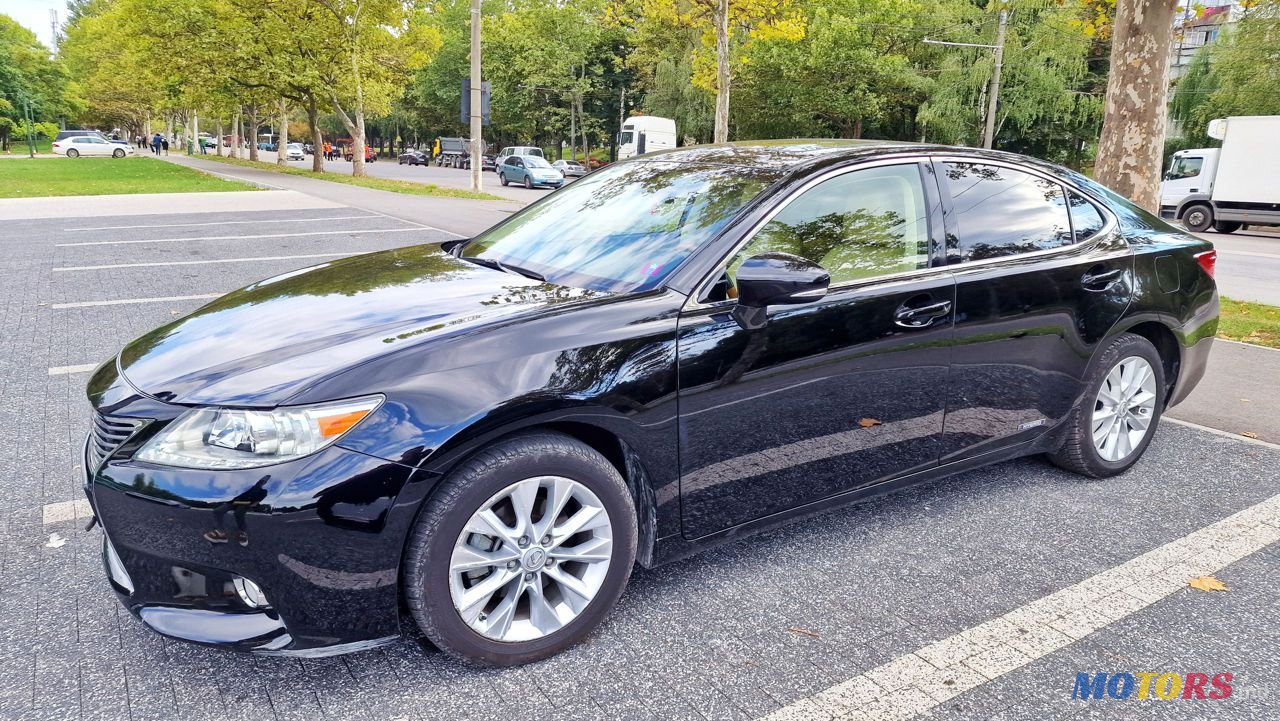 2013' Lexus Es Series photo #1