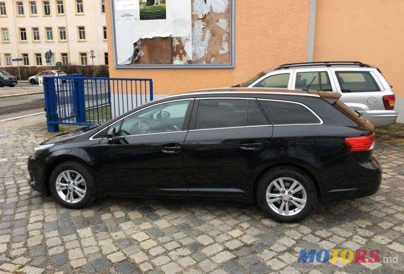 2014' Toyota Avensis photo #3