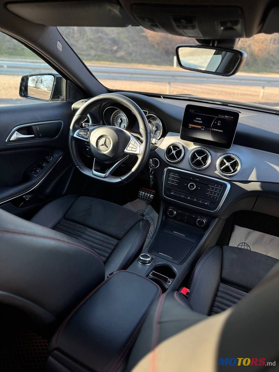 2017' Mercedes-Benz GLA photo #6