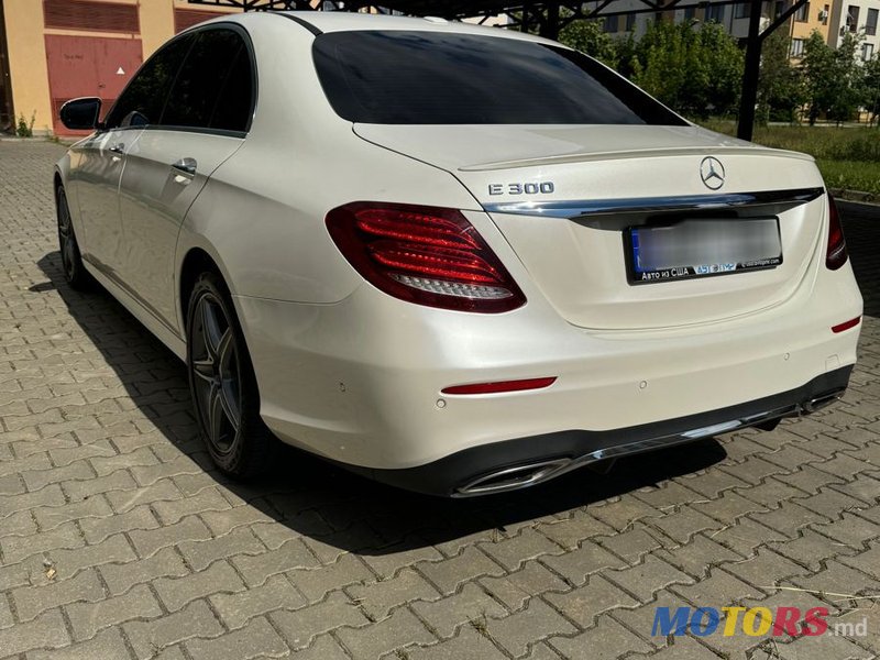 2017' Mercedes-Benz E-Class photo #6