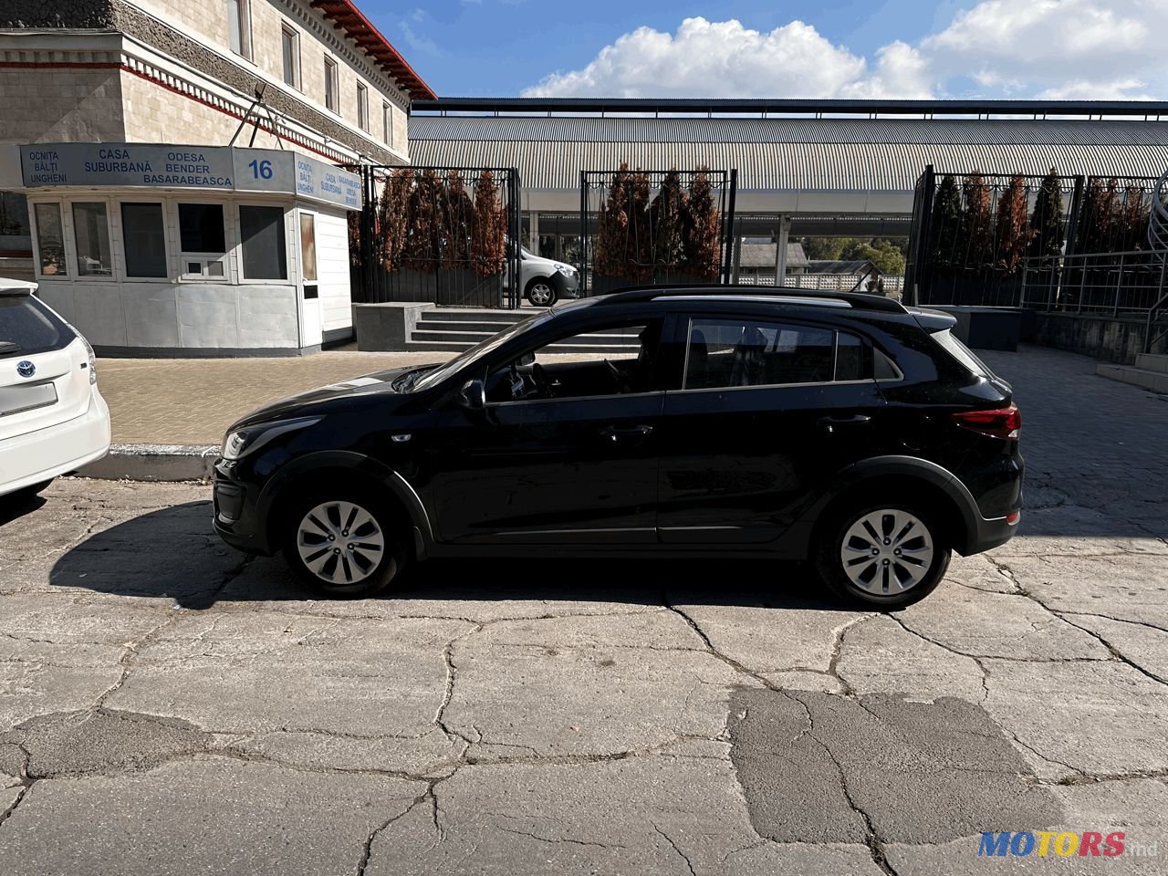 2019' Kia Rio X-Line photo #4