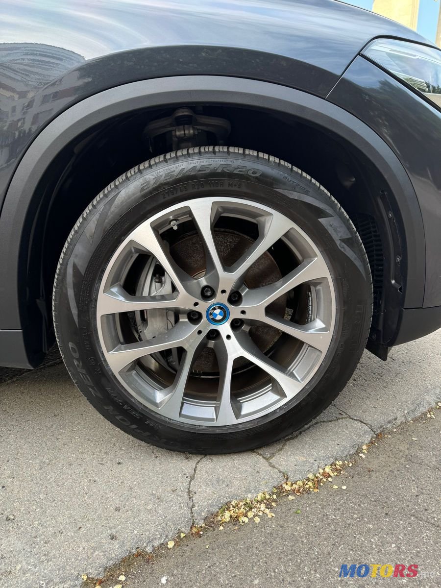 2022' BMW X5 photo #6