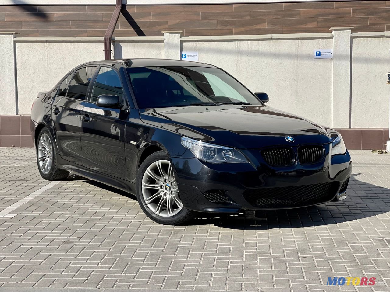 2006' BMW 5 Series photo #2