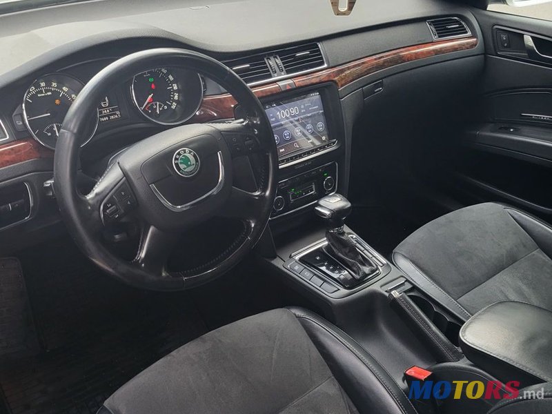 2009' Skoda Superb photo #5