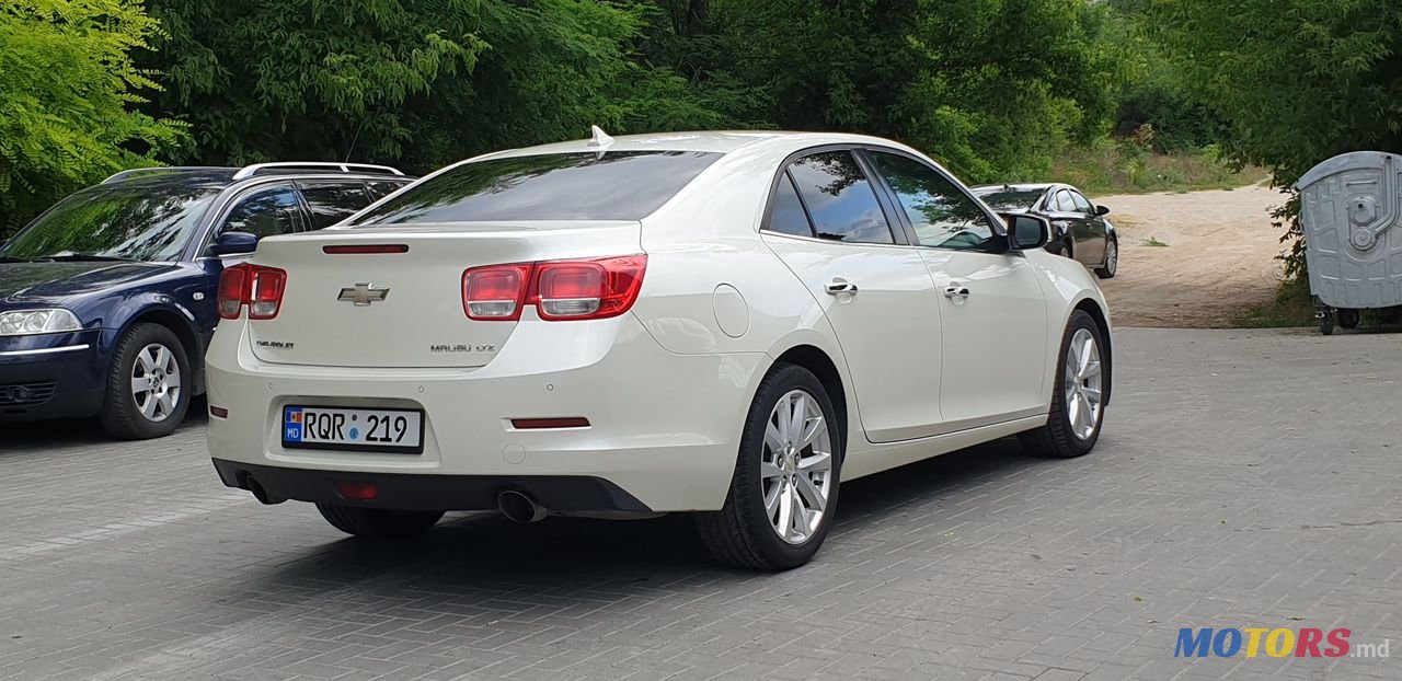 2012' Chevrolet Malibu photo #3