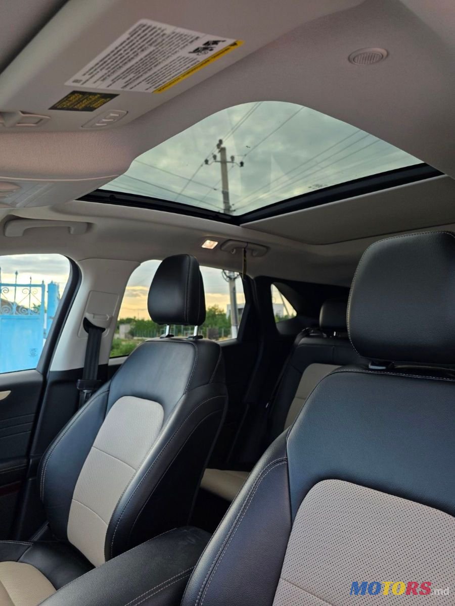 2022' Ford Escape photo #3