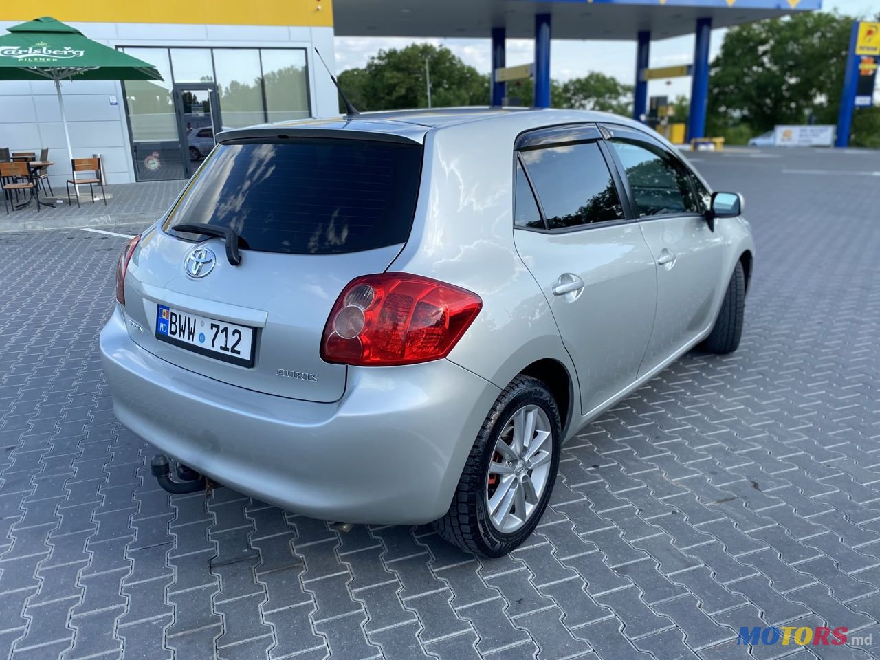 2009' Toyota Auris photo #3