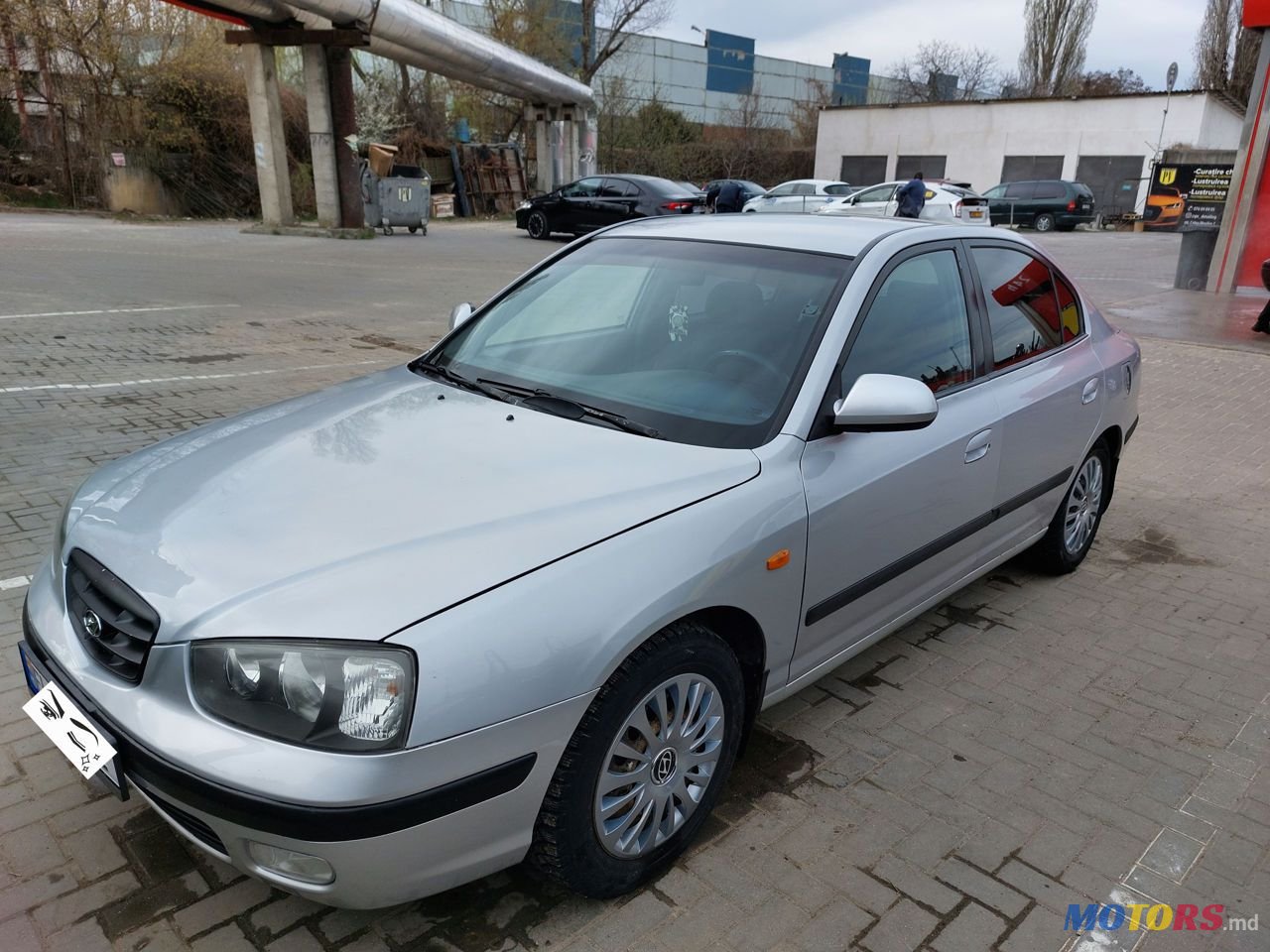 2001' Hyundai Elantra photo #1