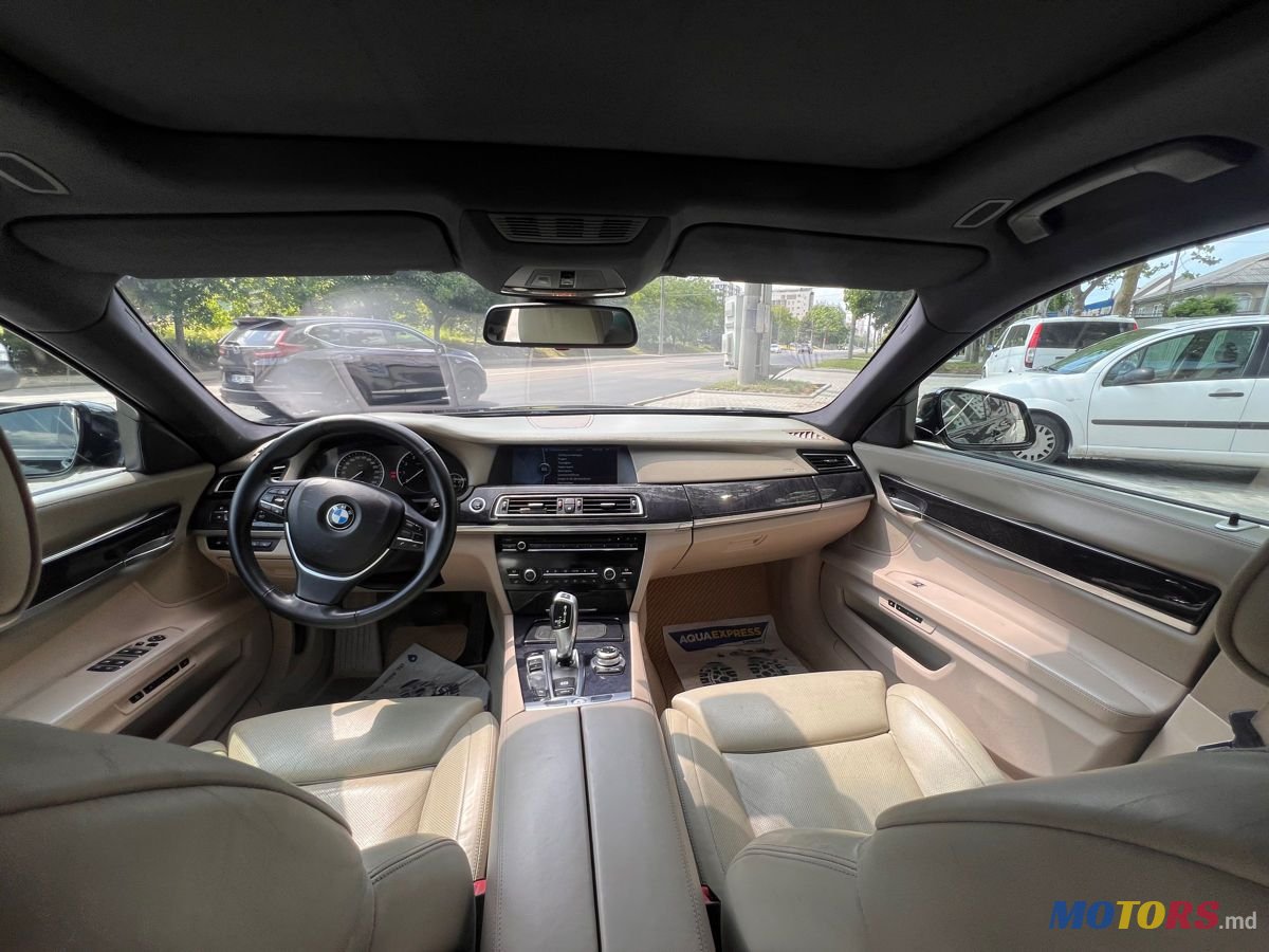 2009' BMW 7 Series photo #6