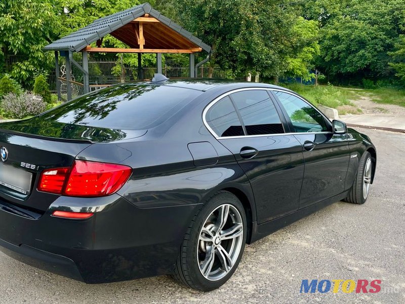 2012' BMW 5 Series photo #3