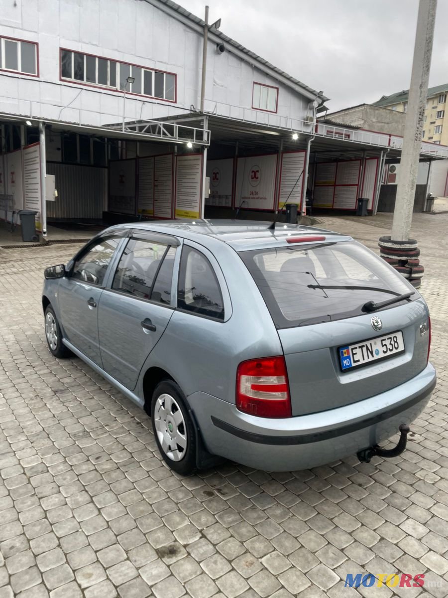 2002' Skoda Fabia photo #5