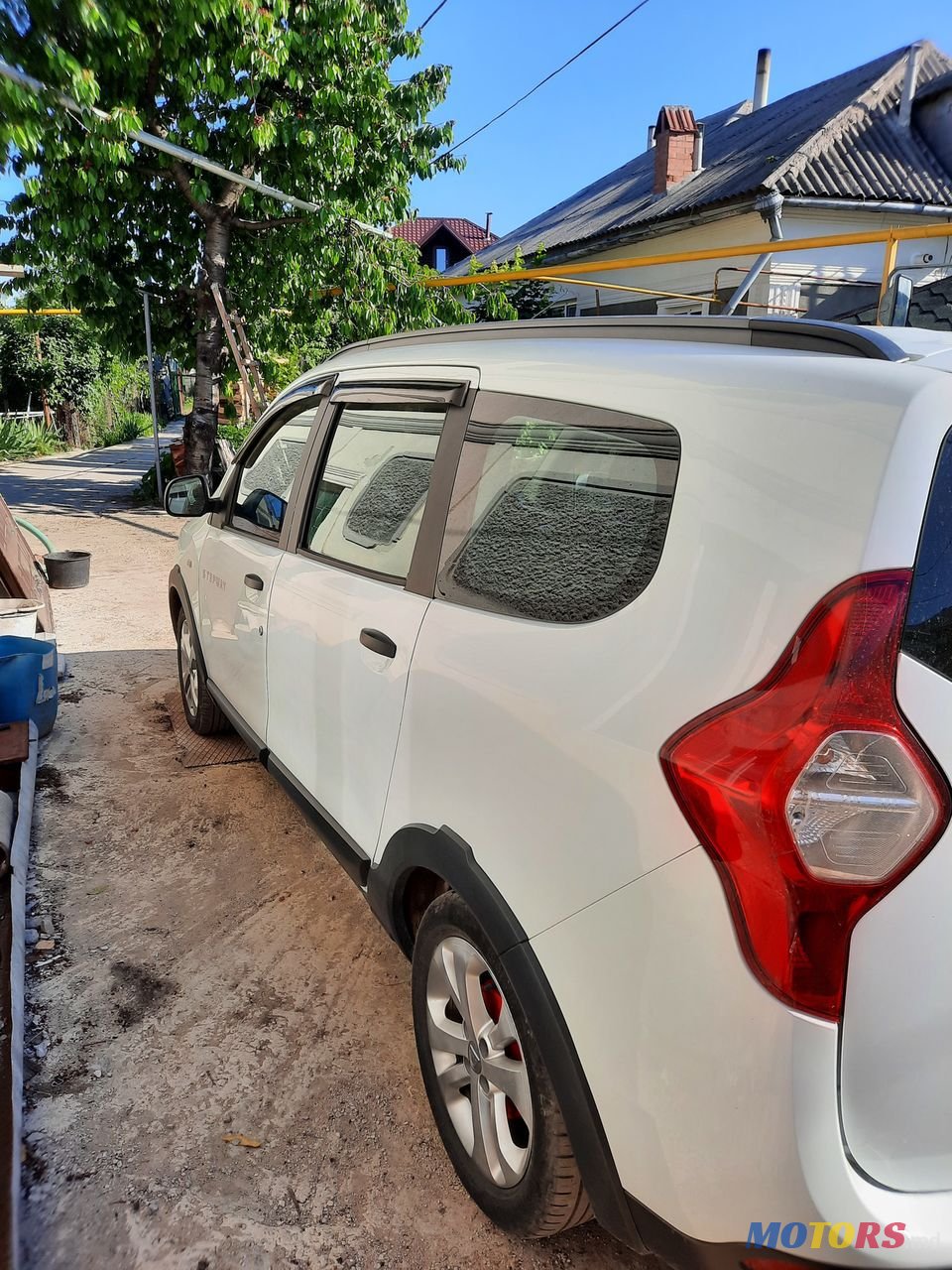 2017' Dacia Lodgy photo #1