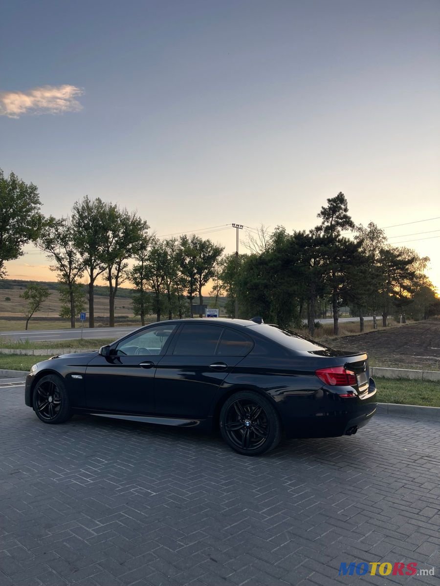 2012' BMW 5 Series photo #3