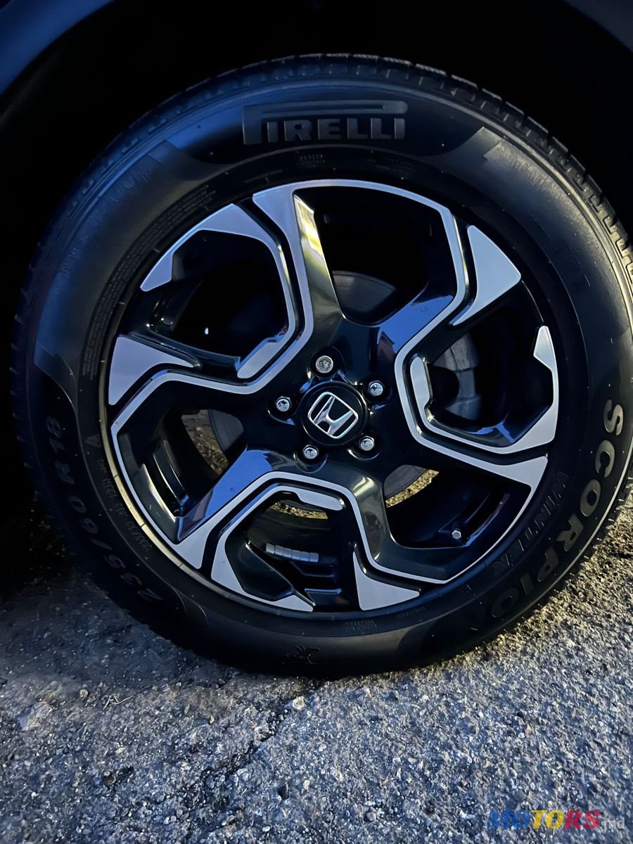 2017' Honda CR-V photo #6