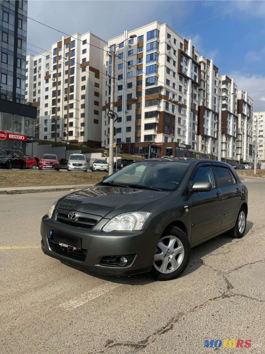 2005' Toyota Corolla photo #1