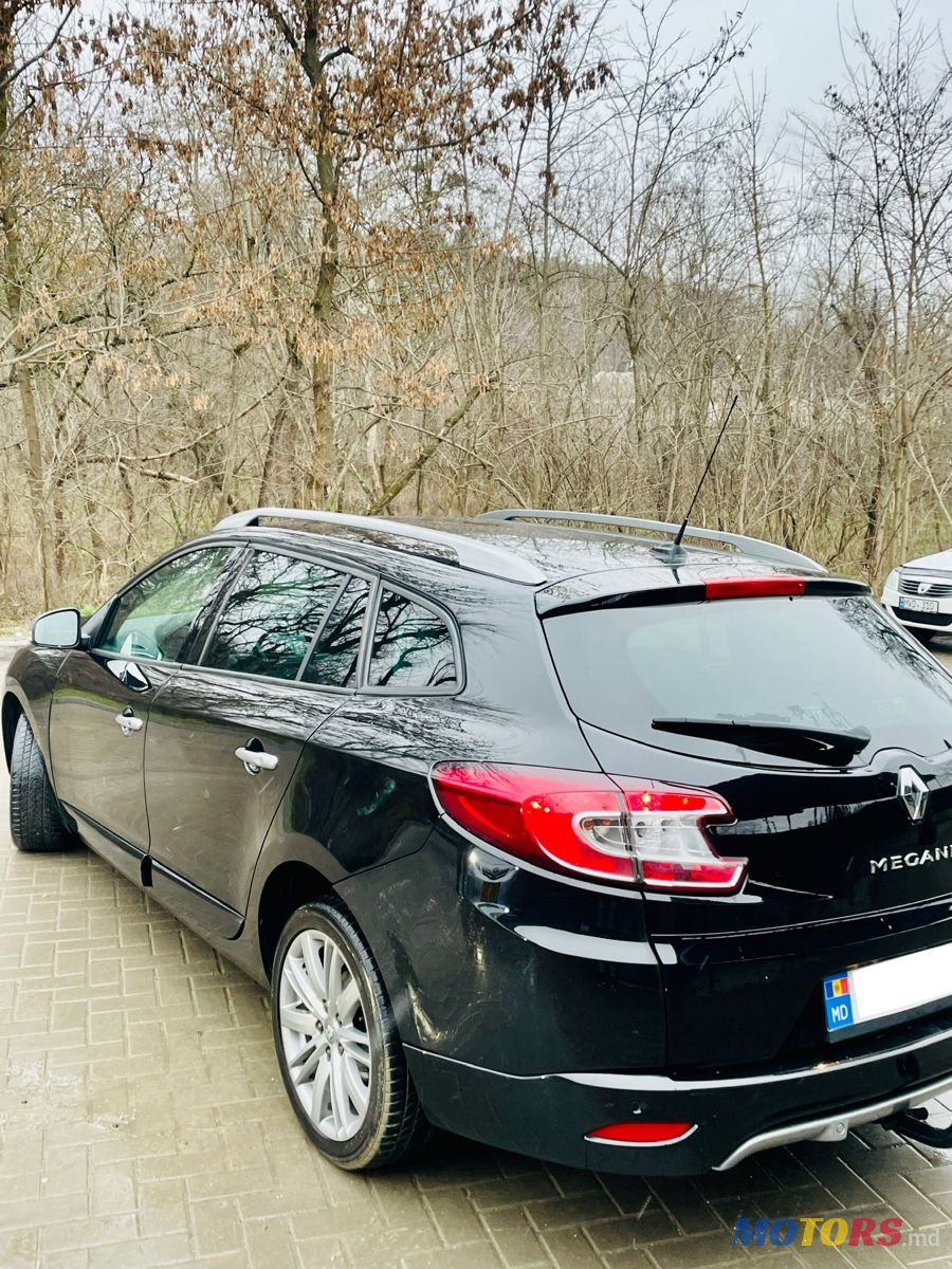 2012' Renault Megane photo #5