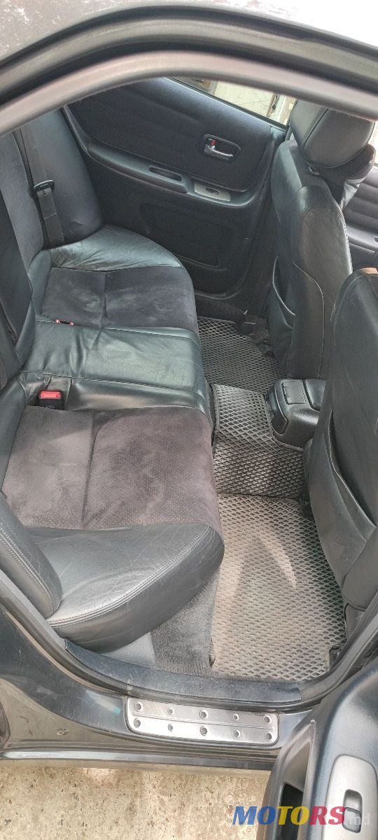 2000' Lexus Is Series photo #3