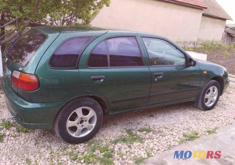 1995' Nissan Almera photo #1