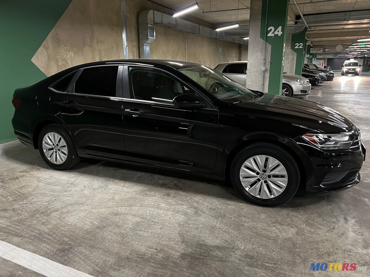 2018' Volkswagen Jetta photo #3