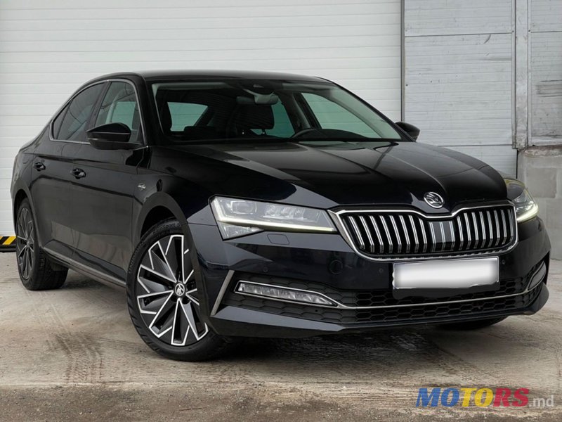 2019' Skoda Superb photo #2