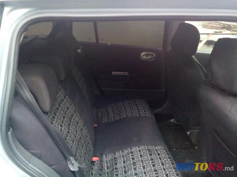 2004' Renault Megane photo #3