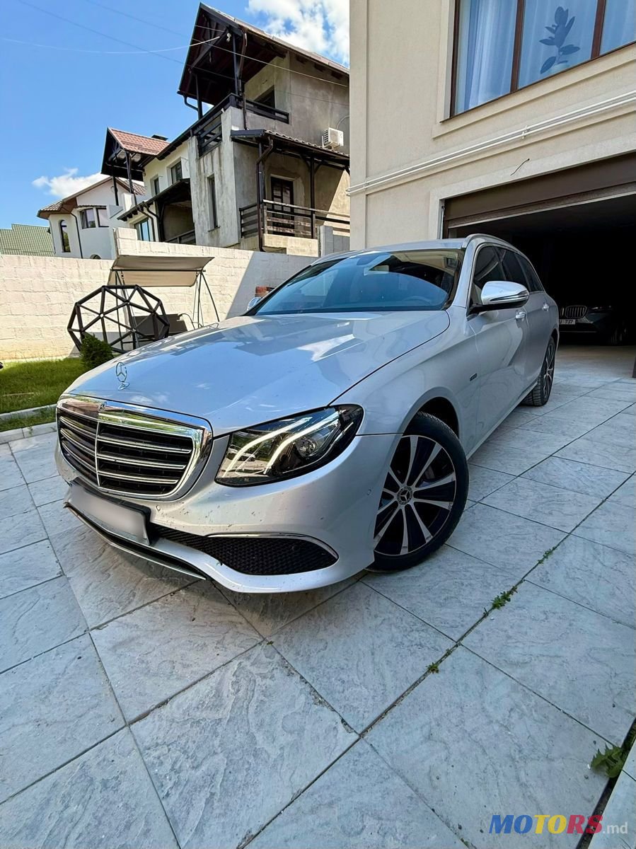 2020' Mercedes-Benz E-Class photo #3